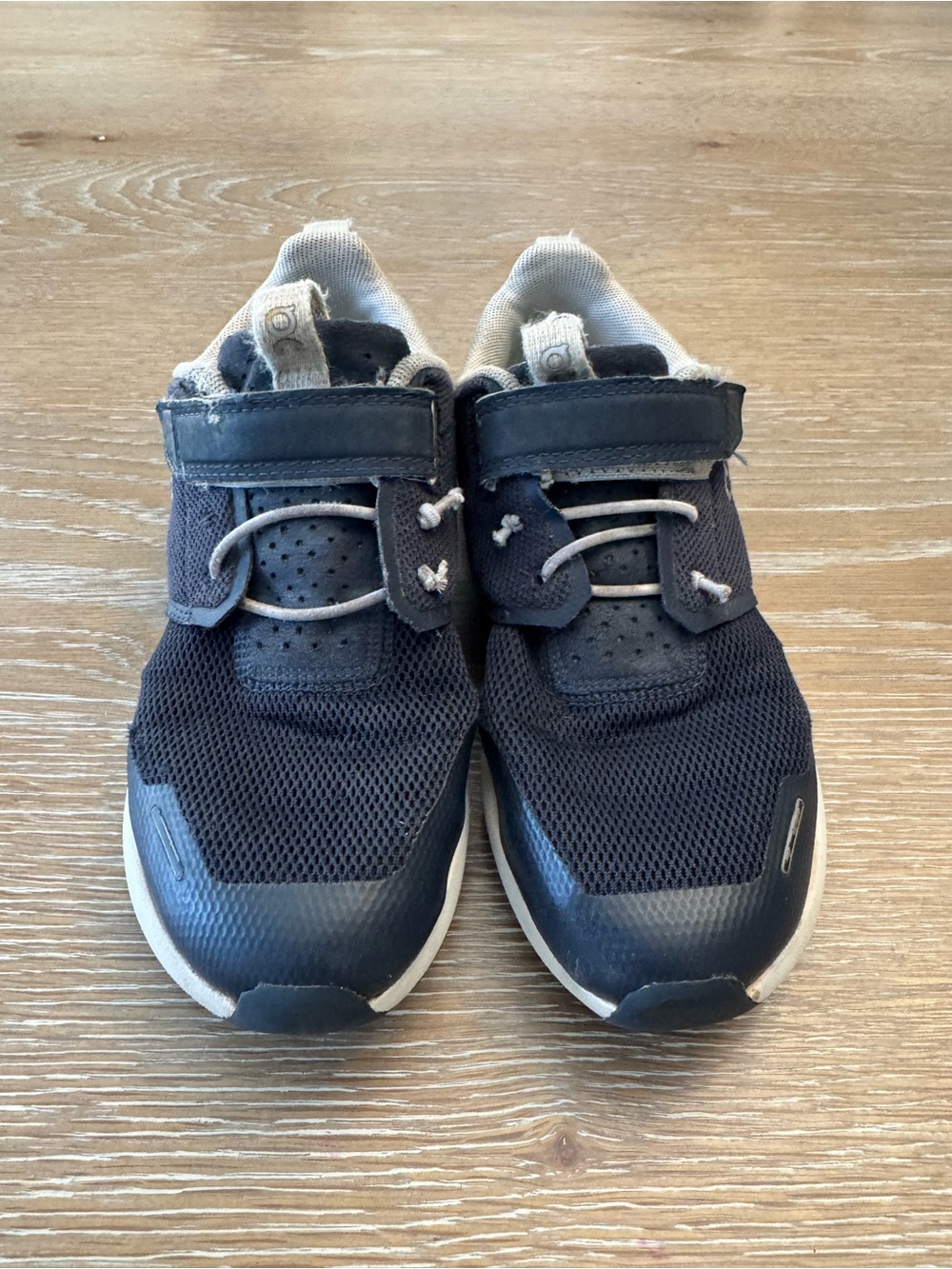 Kids Navy On Cloud Athletic Sneakers with Velcro Closure